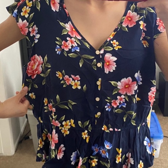 blouse - Picture 3 of 3